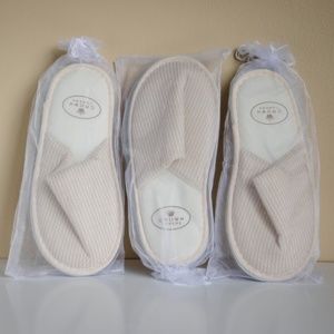 NEVER WORN - Cozy Crown Slippers Bundle (QTY:5)